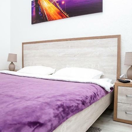 Square Apartments Odessa Esterno foto